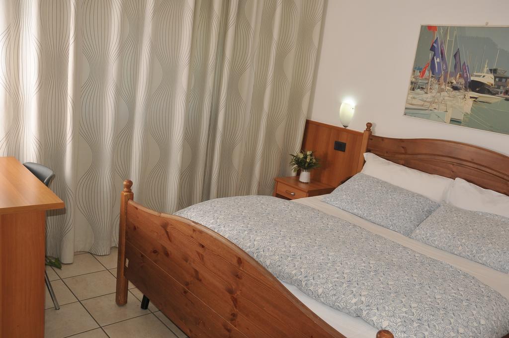 Borromeo Residenze Service S.A.S Peschiera Borromeo Eksteriør billede